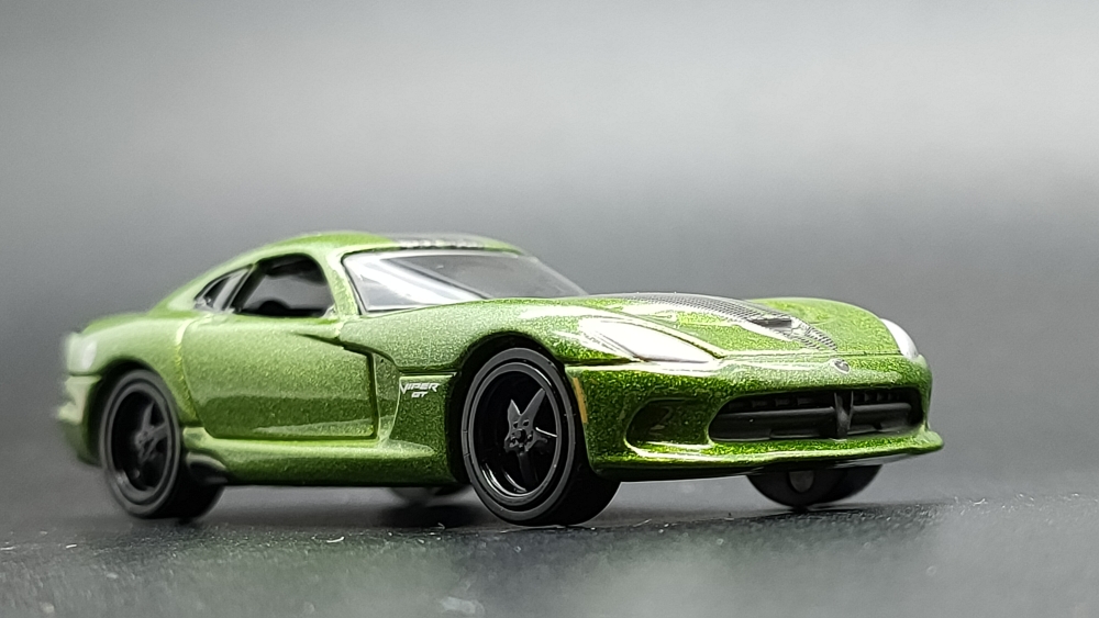 1/64 autoworld#026 2017蝰蛇GTC