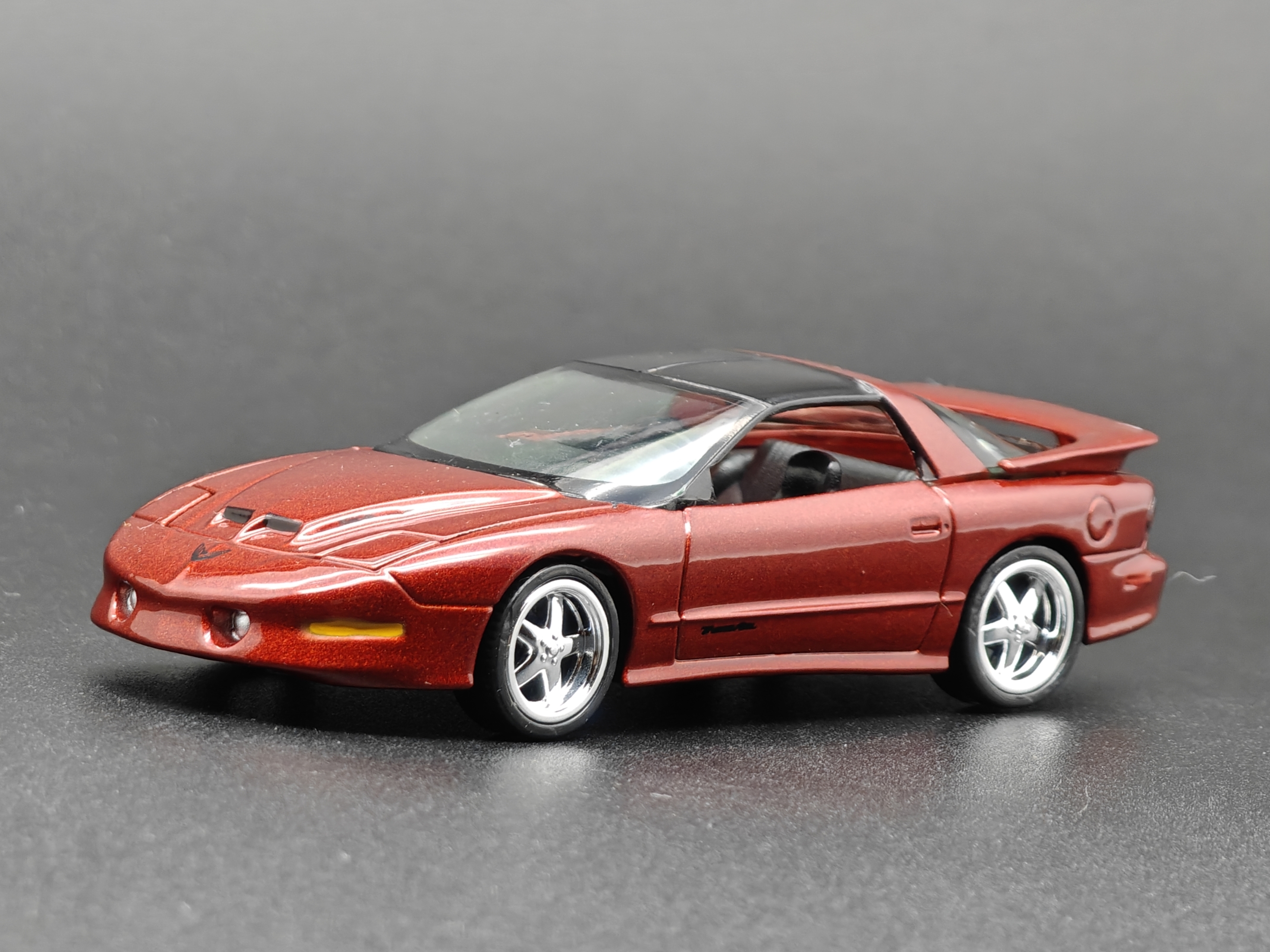 1/64-022 autoworld 1996款庞蒂亚克火鸟T/A WS6