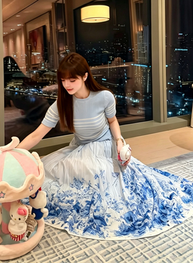 深圳南油D家大牌明星同款彩风花卉刺绣短袖大摆裙套装两件套夏