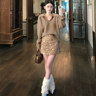 女 气质穿搭短裙套装 秋冬新款 高级感名媛风红色上衣女显瘦包臀裙装