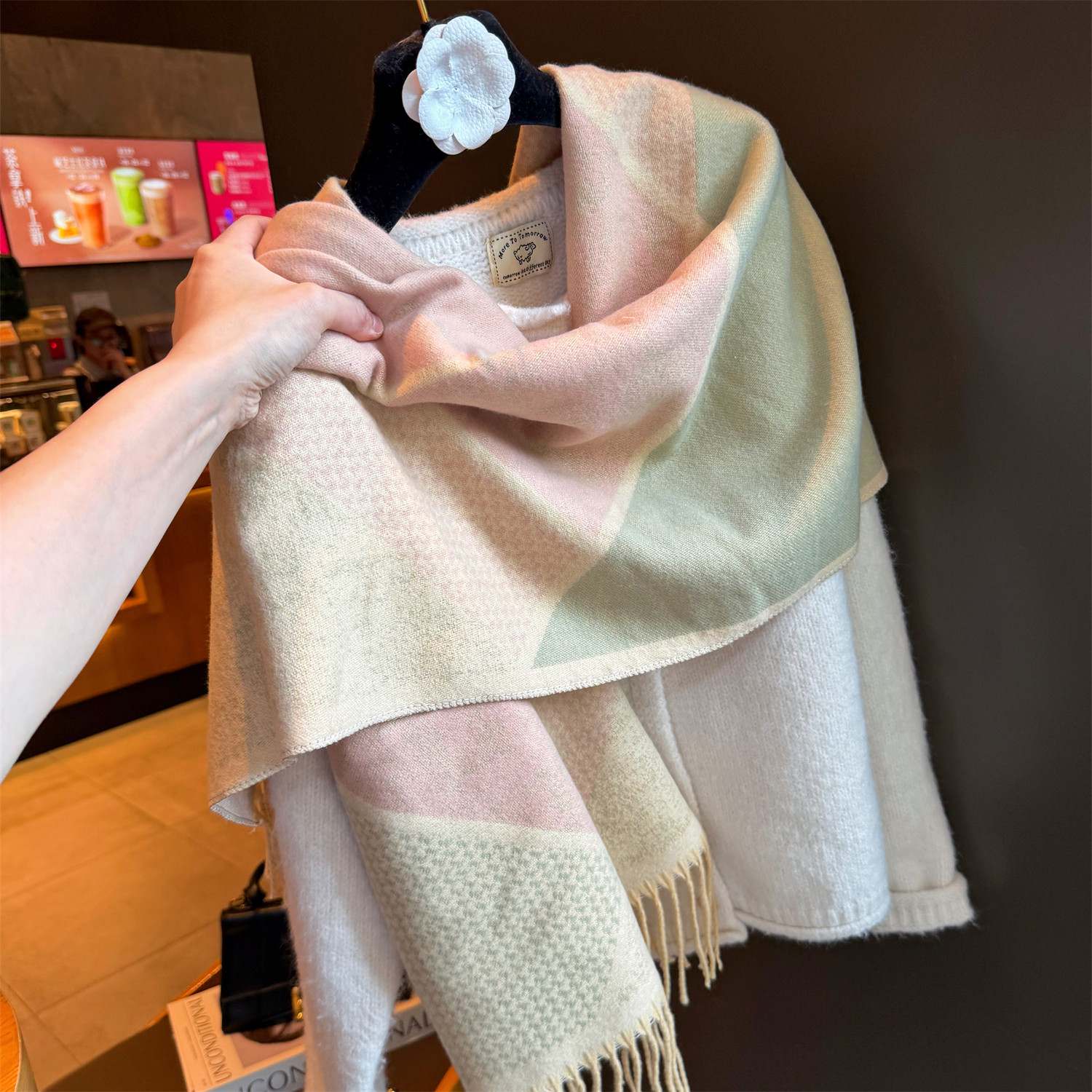 2025秋冬季新款格纹拼色围巾女高级感送礼双面仿羊绒披肩保暖围脖,服饰配件/皮带/帽子/围巾,围巾/丝巾/披肩,淘宝优惠券,粉丝福利购,淘宝优惠卷