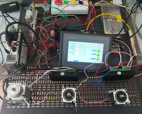 西门子S7200SMART型PLC和昆仑通泰MCGS触摸屏控制3个步进电机代做