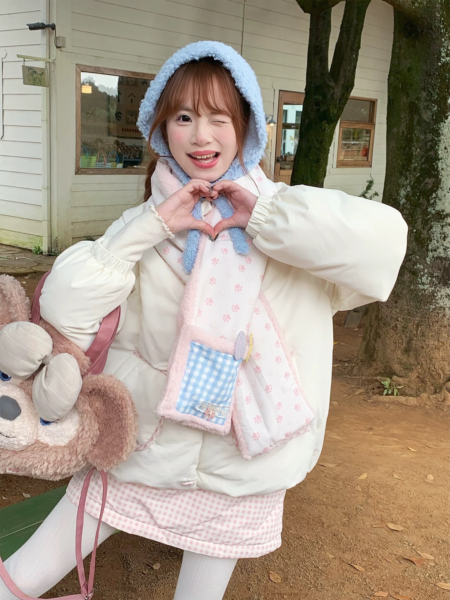 【现货】奶酪汪汪 拼格子90白鸭绒米色羽绒服+格子半身裙套装 - 封面