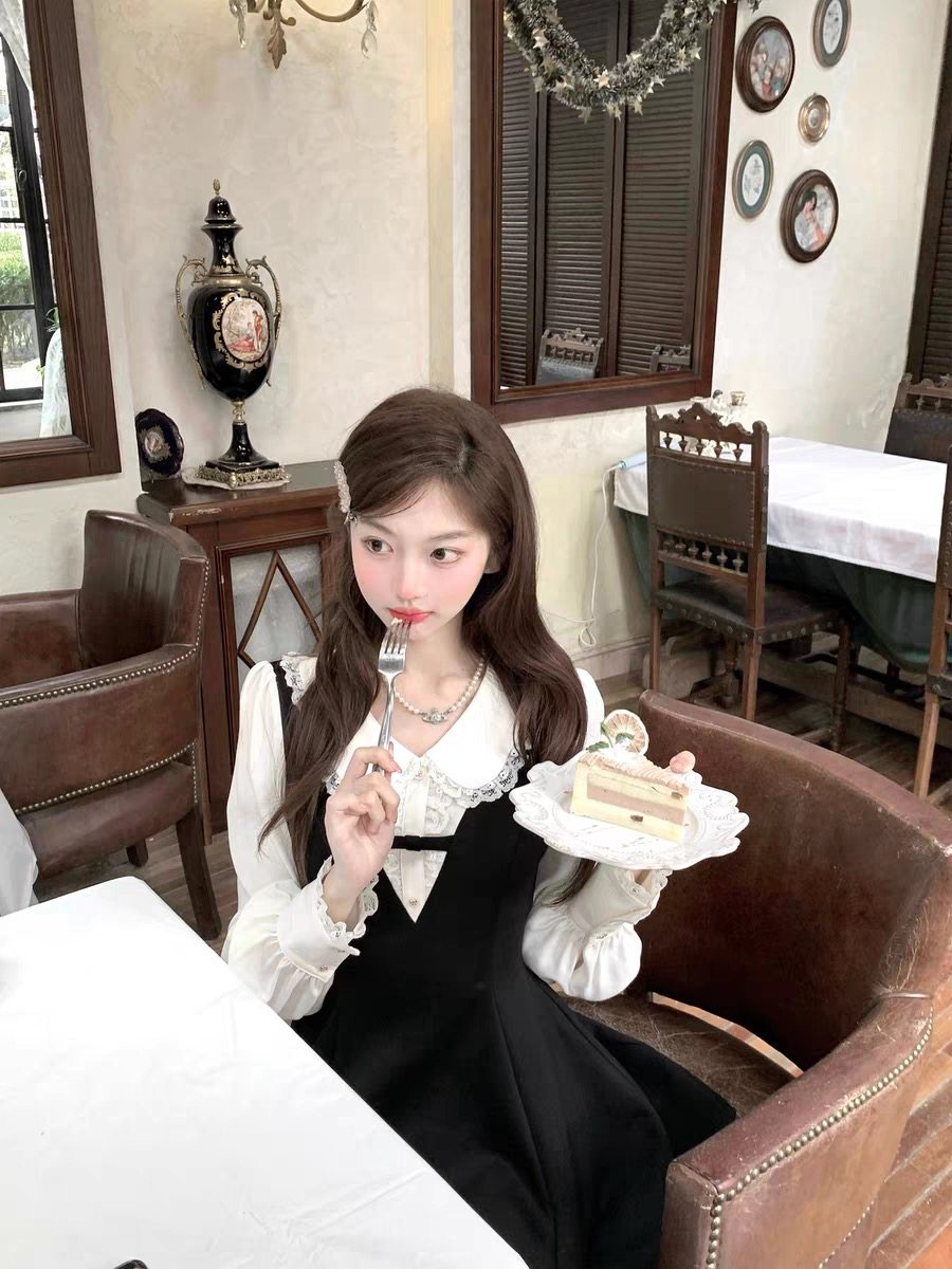 【现货】Q女家 新贵小赫本/加绒！掐腰绝绝子蕾丝收腰小黑裙