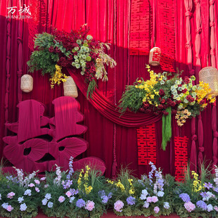 婚庆红色背景挂花新中式婚礼迎宾引路花订婚结婚仿真花莫奈花排