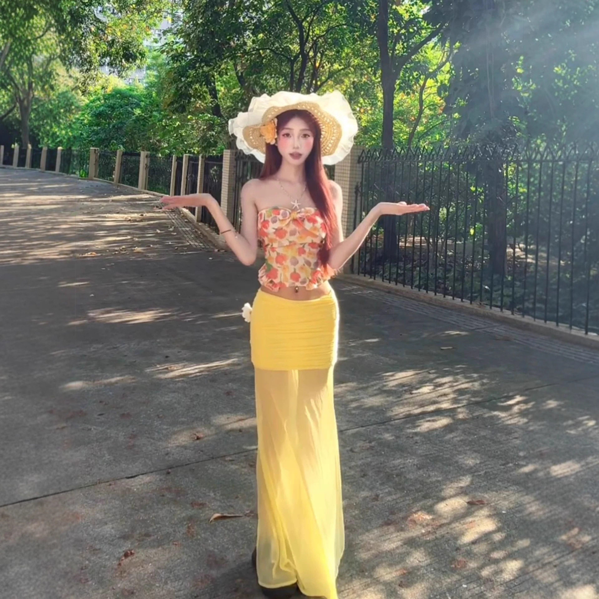 海边度假辣妹套装女夏季碎花抹胸上衣穿搭黄色网纱半身裙子两件套