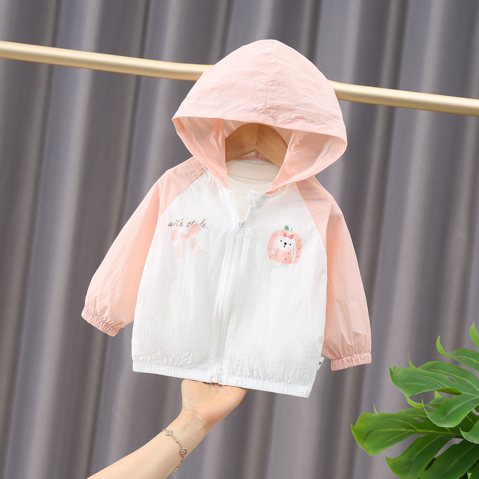 女宝宝防晒衣0-4岁婴儿a类无骨透气儿童防晒服夏季户外轻薄空调衫