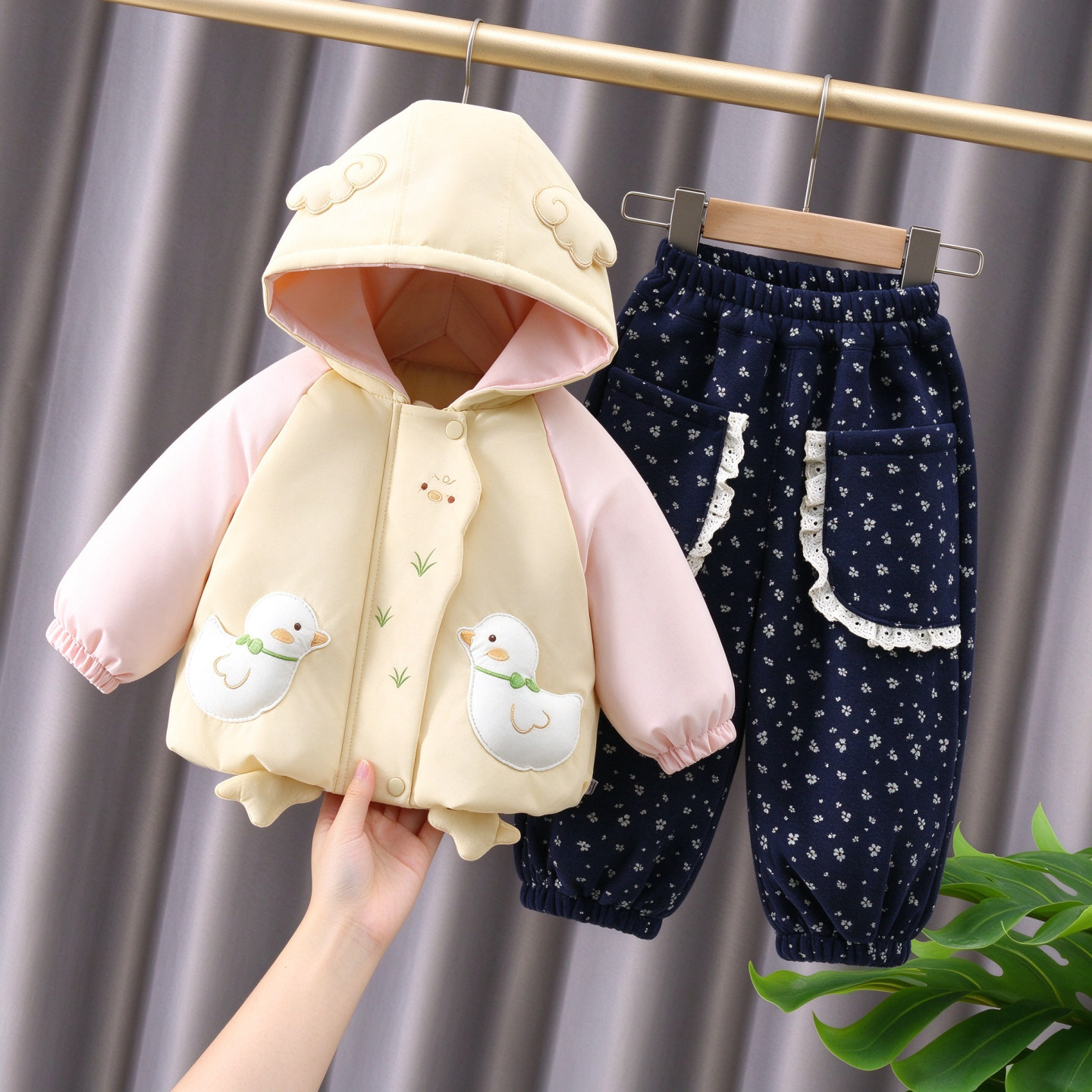 女童冬季连帽棉服套装