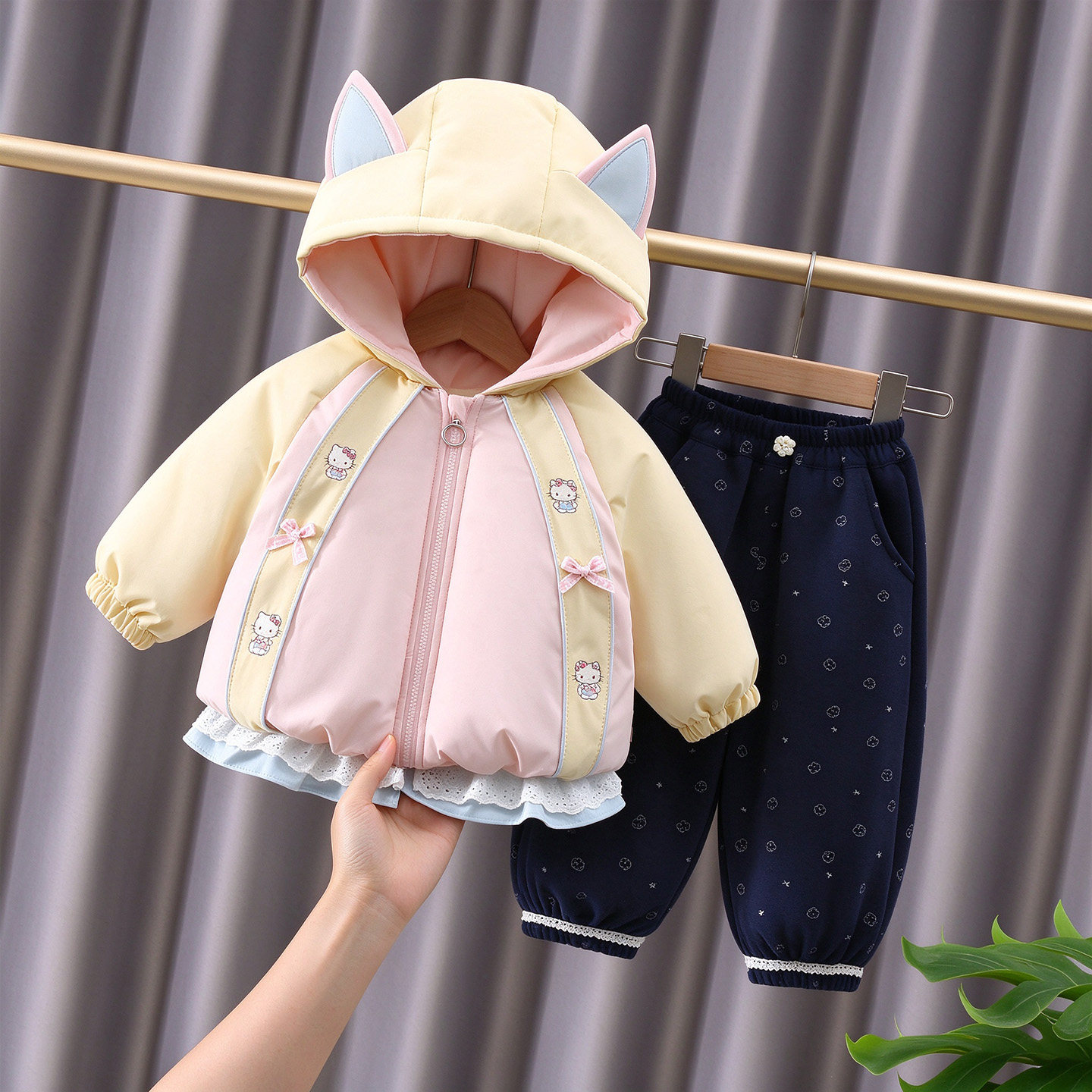 女童秋冬加厚连帽棉服套装