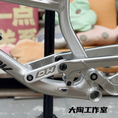 法斯特速降DH车架高强度