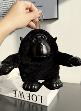 可爱真羊毛黑色大猩猩毛绒包挂件汽车钥匙扣背包挂饰丑萌公仔玩偶