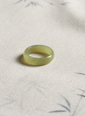 20号戒指 新疆和田玉糖料糖玉泥鳅背圆弧素圈指环 3233