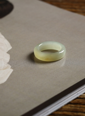 10号戒指 和田玉糖料糖玉泥鳅背圆弧素圈指环 9175