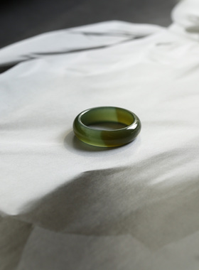 12号戒指 新疆和田玉糖料糖青玉泥鳅背圆弧素圈指环 5751