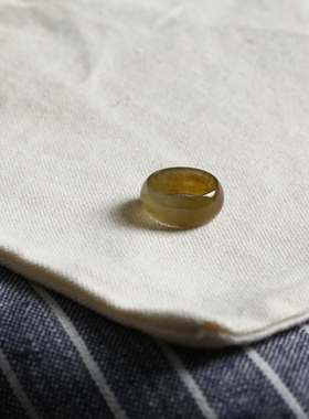 2号戒指 新疆和田玉糖玉薄款糖料薄款小尺码素圈指环 尾戒 4600