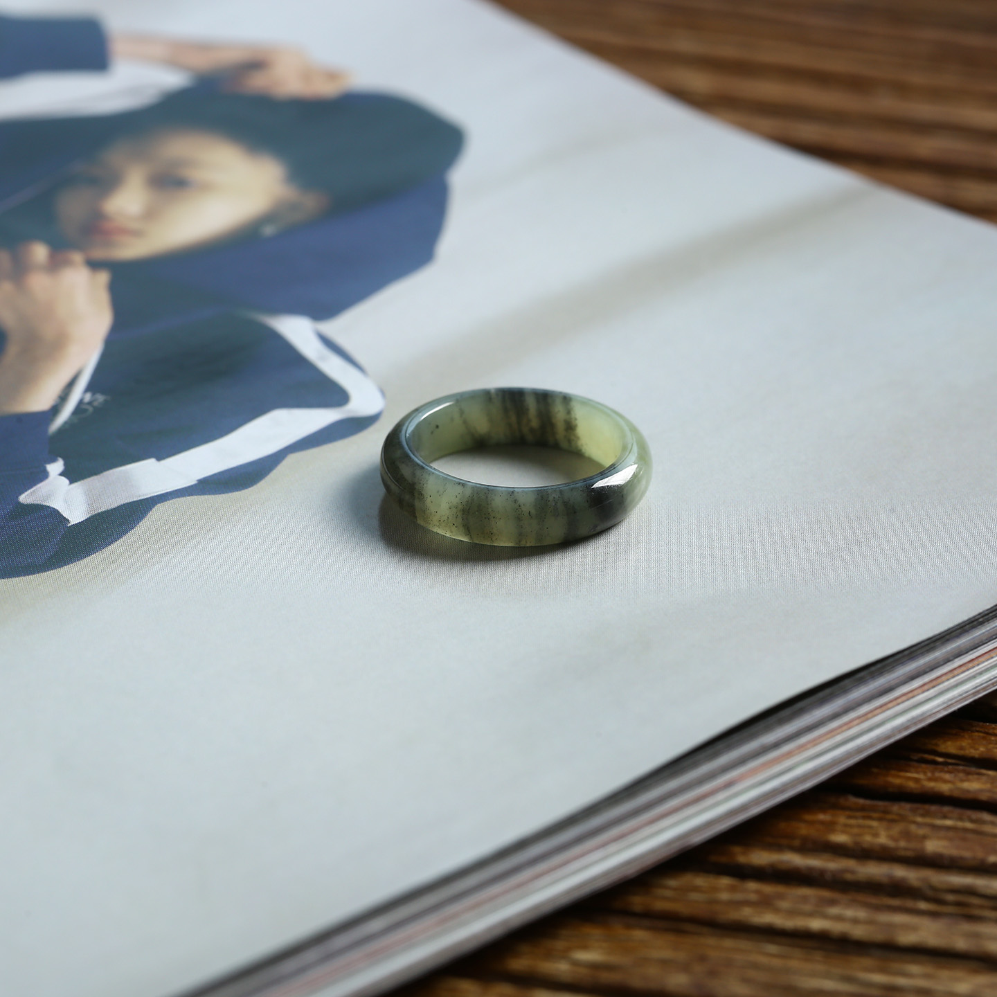 13号戒指 新疆和田玉青花泥鳅背圆弧素圈指环 481