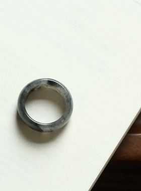 16号戒指 和田玉青花圆条玉戒 787