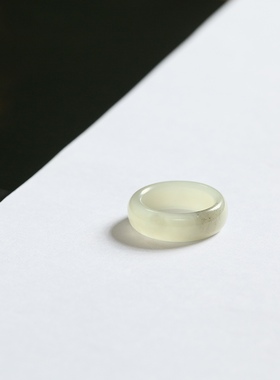 7号戒指 和田玉青花圆弧指环 点墨 浅色 2986