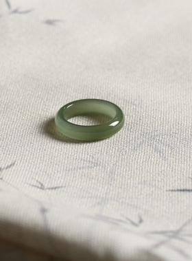 16号戒指 和田玉晴水青白鼓条圆弧素圈指环 3225