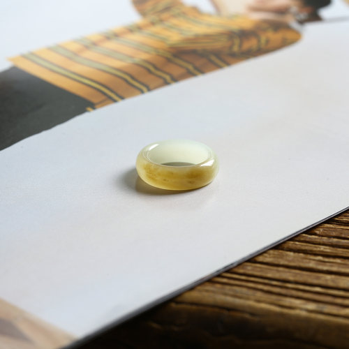 8号戒指 新疆和田玉糖料糖玉小尺码圆弧素圈指环 尾戒 1108