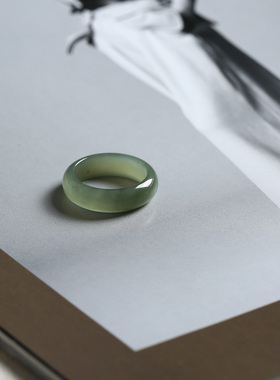 12号戒指 和田玉晴水青白泥鳅背圆弧素圈指环 9167