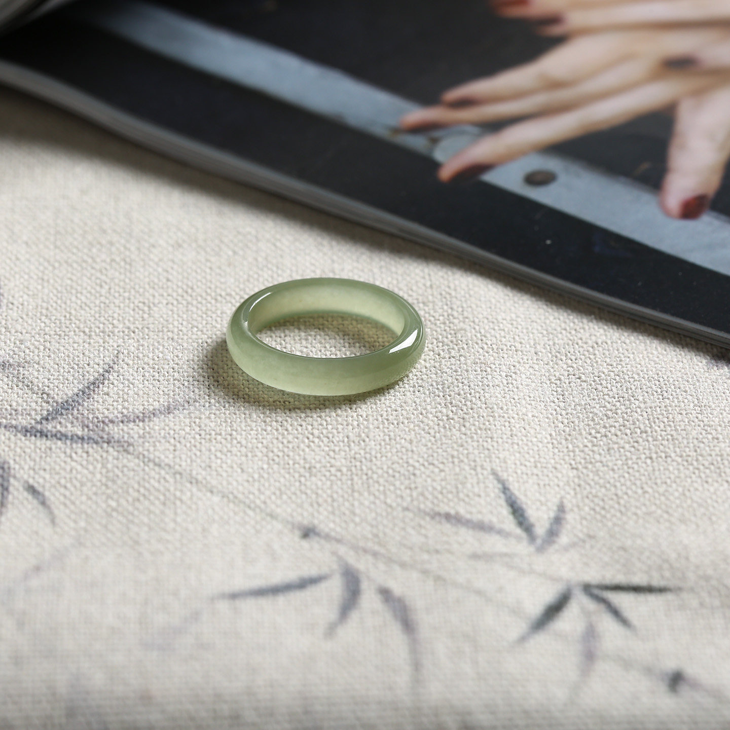 12号戒指 和田玉晴水青白窄条泥鳅背圆弧素圈指环 5731,珠宝/钻石/翡翠,手饰,淘宝优惠券,粉丝福利购,淘宝优惠卷