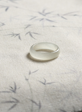 20号戒指 和田玉白玉泥鳅背圆弧素圈指环 3202