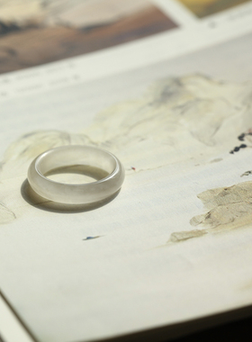 11号戒指 和田玉烟紫圆弧素圈指环 8584