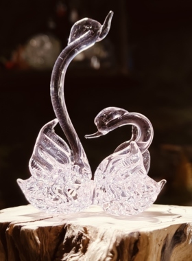 520情人节玻璃装饰琉璃白天鹅粉天鹅摆件网红情侣款告白创意摆件