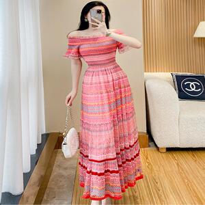 2026新款法式气质一字肩超仙度假长裙夏高腰显瘦沙滩裙时尚连衣裙