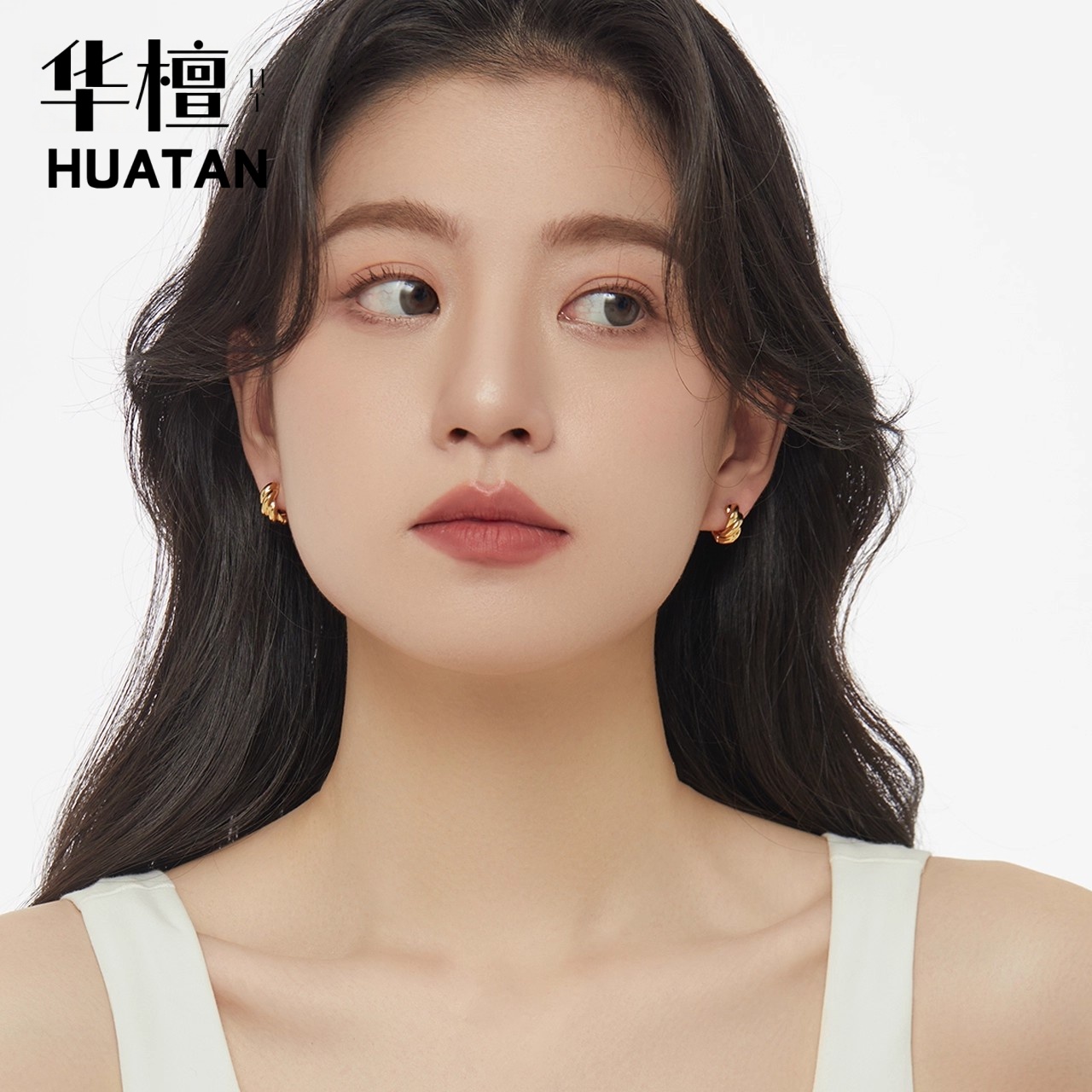 华檀法式复古麻花小耳圈百搭光面金属高级感镀18k金耳扣耳环女