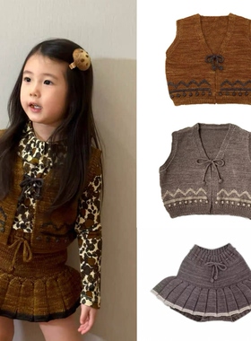 2025秋冬新款mp系列女童复古碎花领结上衣T恤针织马甲百褶裙套装