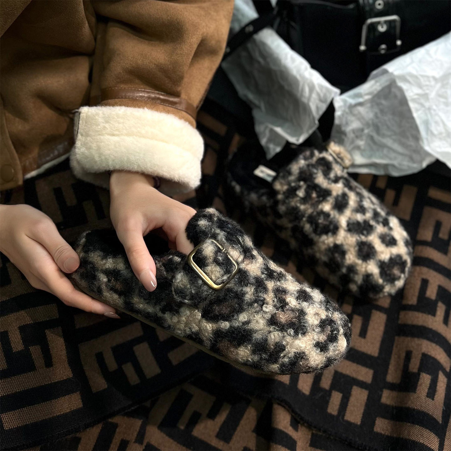 柠小七豹纹棉拖鞋女秋冬季棉拖居家用防滑保暖加绒男士懒人勃肯鞋