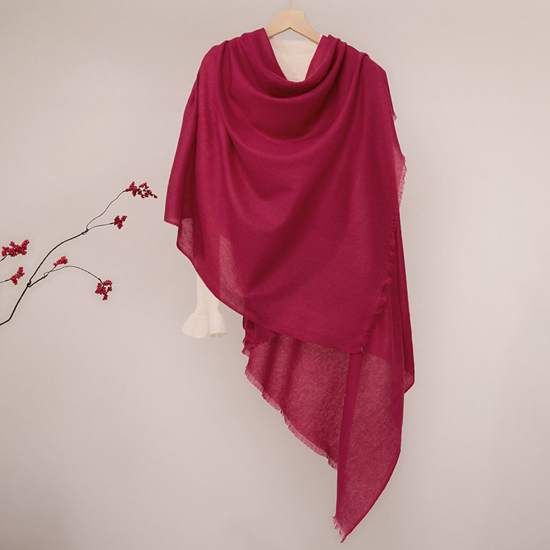 春秋冬山羊绒薄款素色披肩戒指绒披肩软糯轻奢纯色羊绒围巾外搭