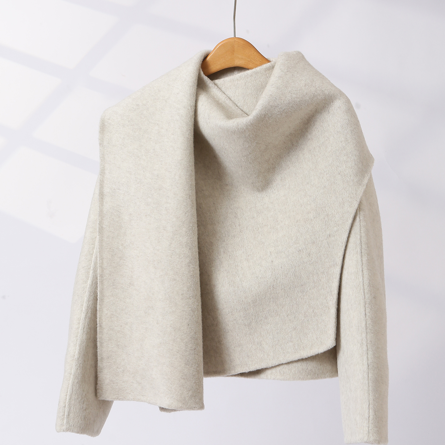 老钱气质温柔通勤围巾领短款大衣