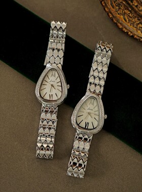 1 Piece of New Style Women's Waterproof Watch with Triangula