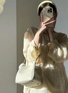 小众时尚高级感外出小方包2025新款休闲女士牛仔水桶手提帆布包女