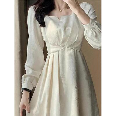 轻奢高级感气质白色连衣