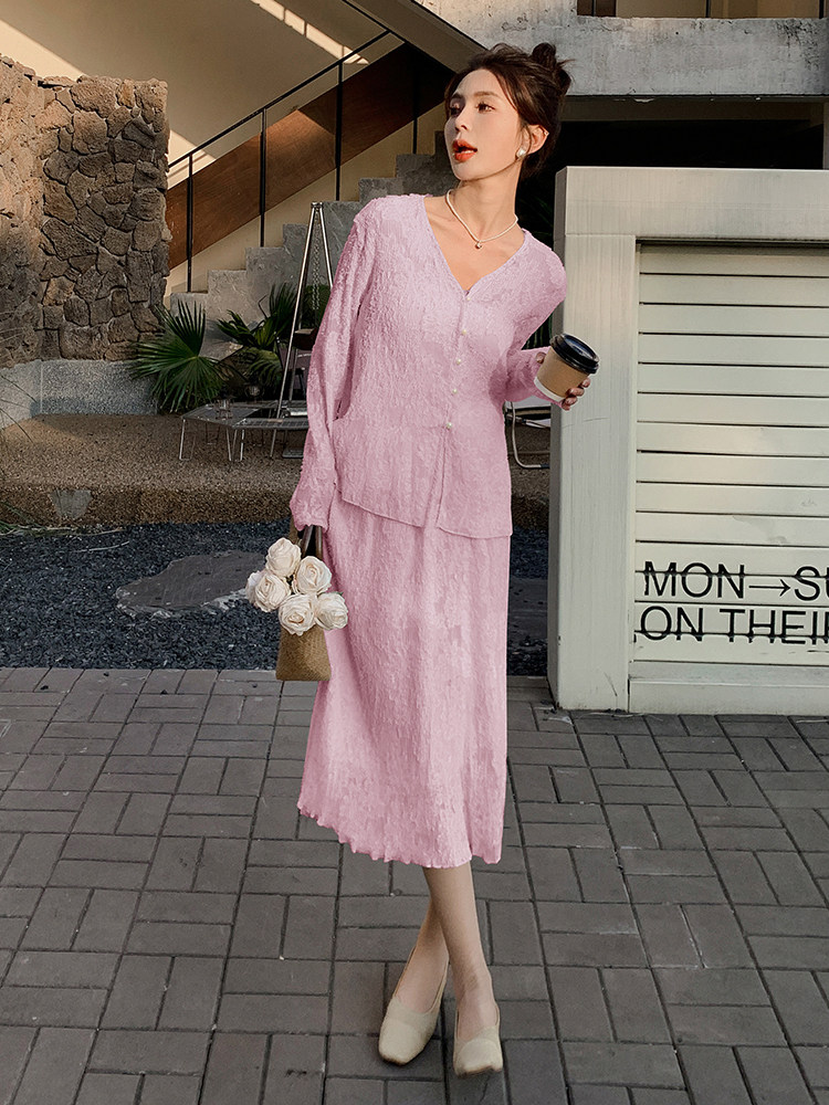 B馆二楼231号春款新款现货，女装套装/套裙，浙宝220A