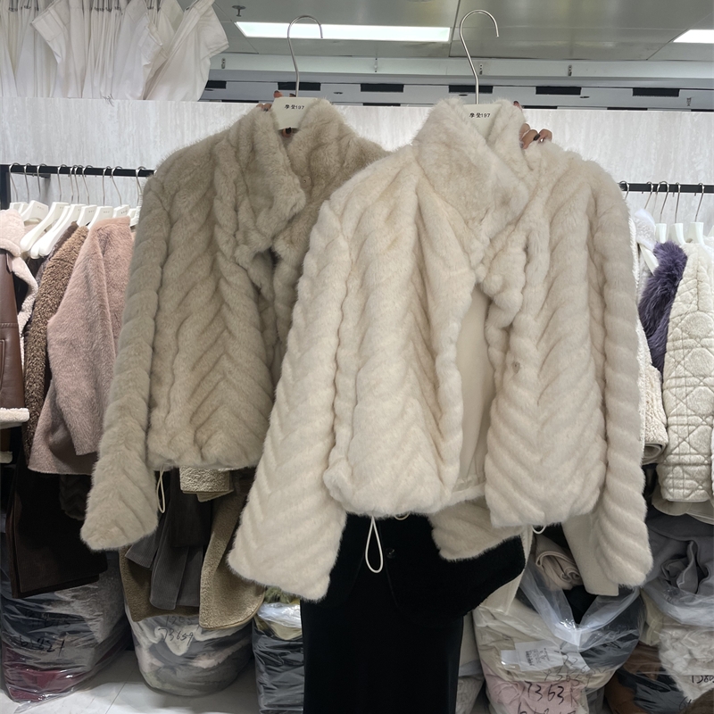 摩登mdeng气质百搭仿水貂毛短款外套女2025冬季环保皮草上衣73669