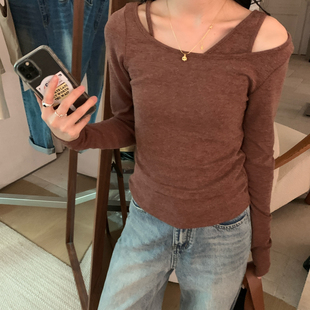 KITTIN2025秋季 3656AW25TJ 小众韩系设计感不规则假两件针织衫