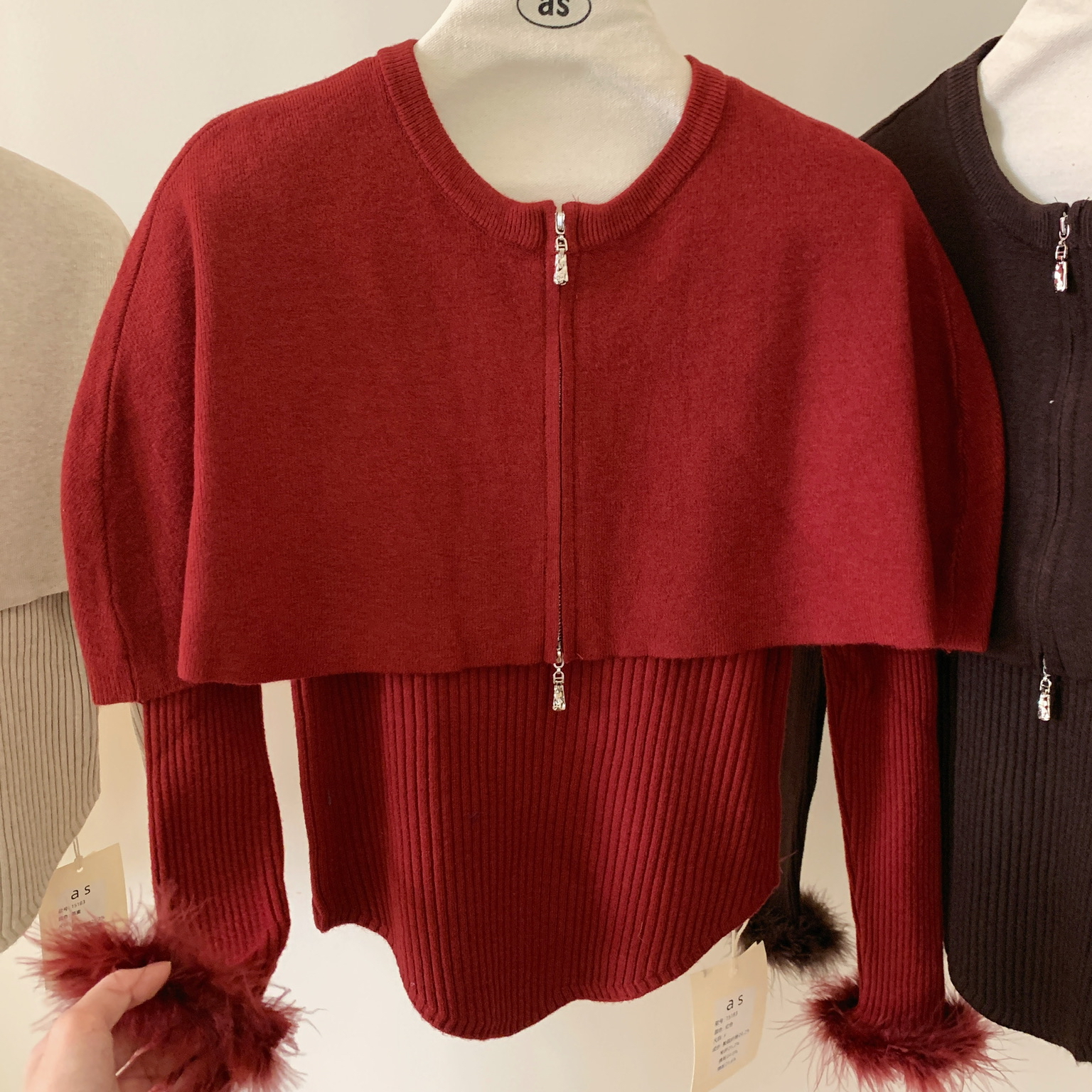 AS OFFICIAL-冬季新款时尚小众斗篷披肩针织衫两件套套装15183