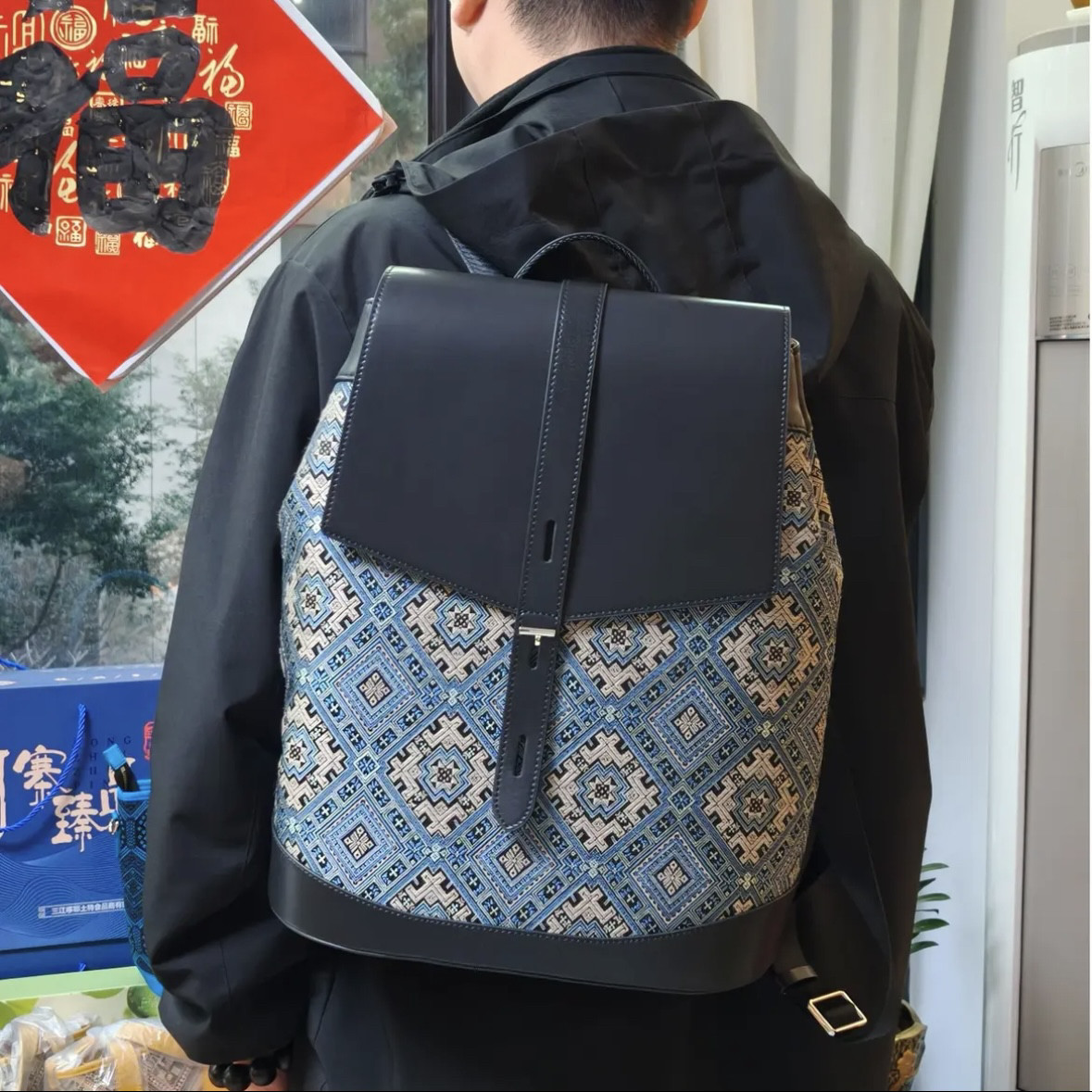广西壮锦非遗双肩包休闲男士女士大容量旅行大号双肩背潮流电脑包图片