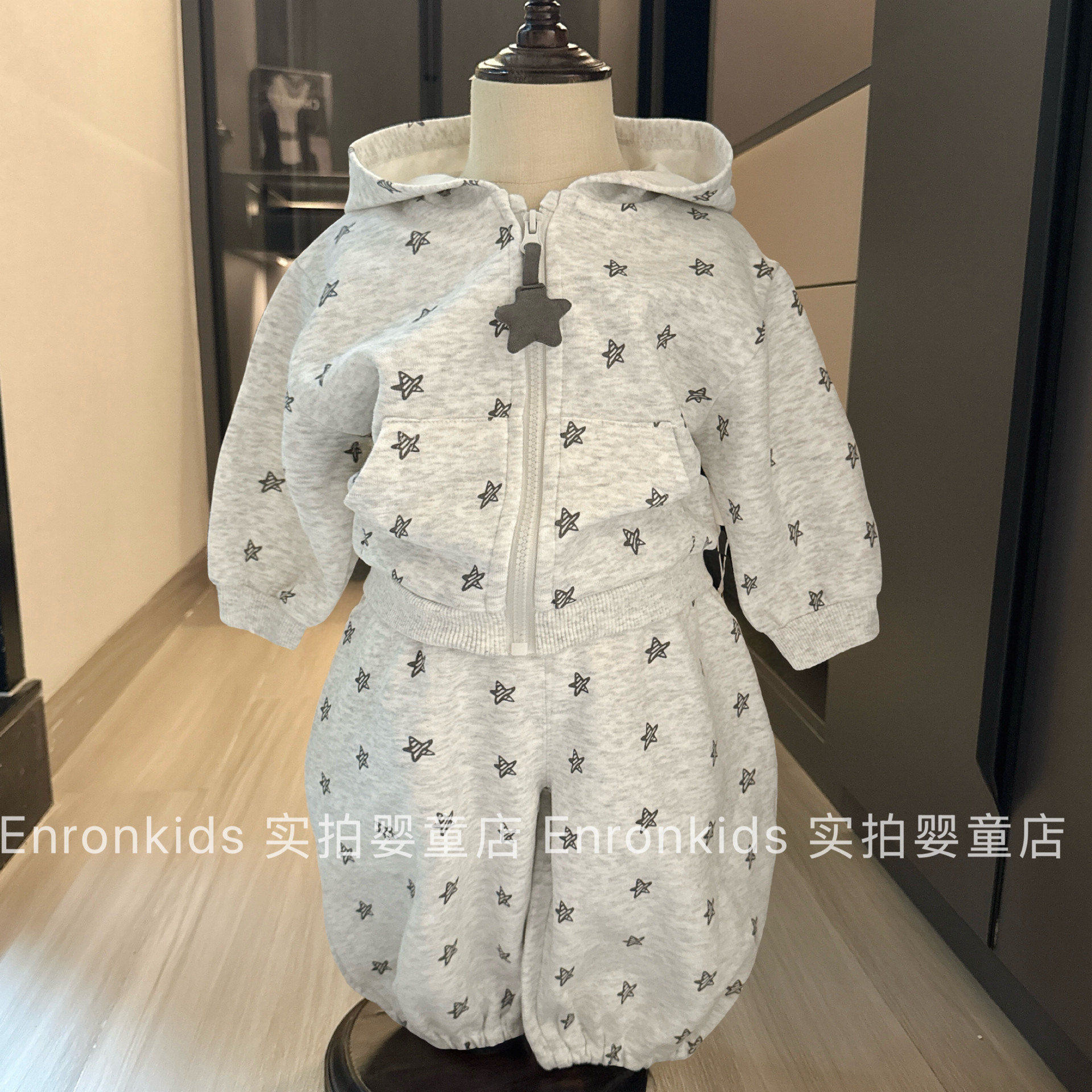 女宝宝春秋星星连帽卫衣两件套图片