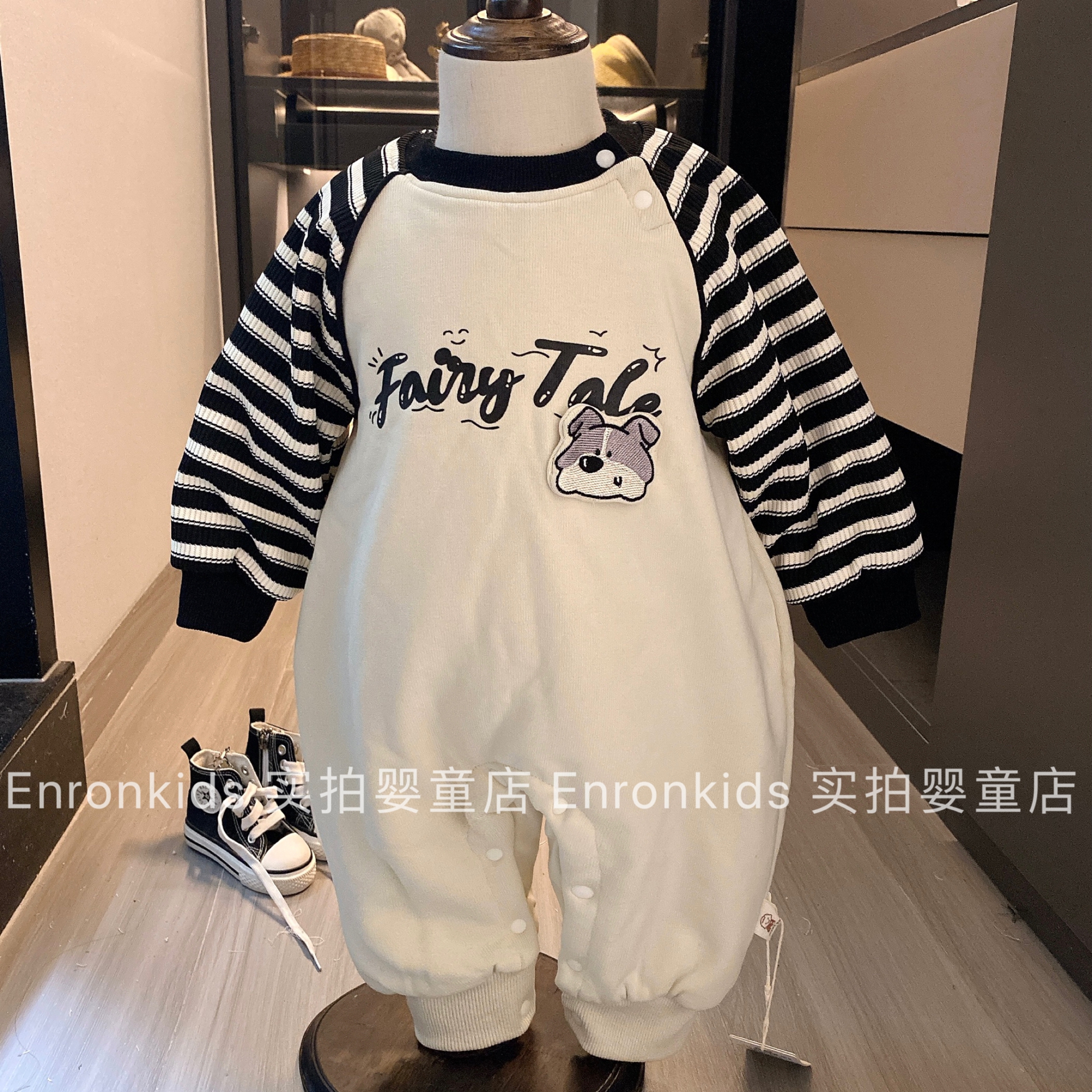 新生儿冬季加绒卡通保暖连体衣
