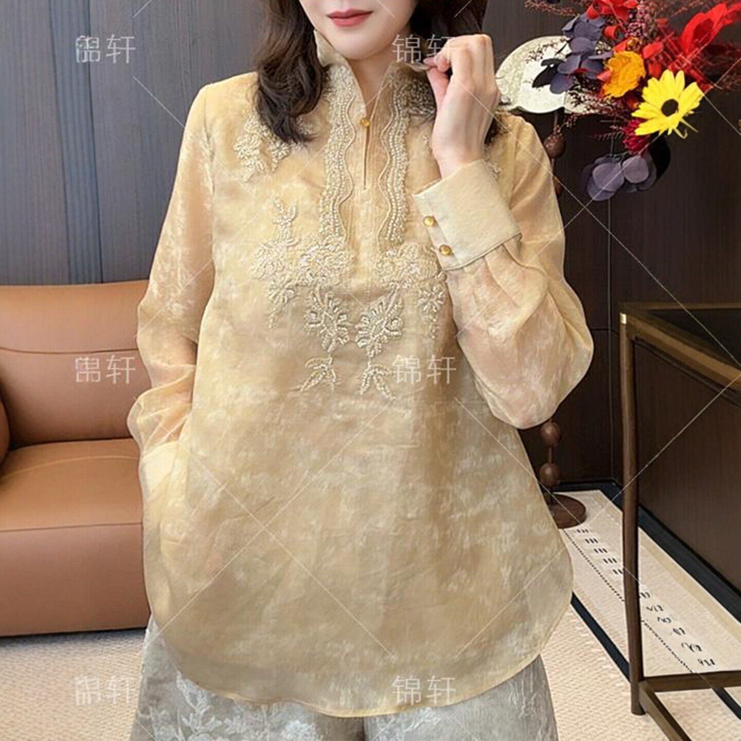 新中式刺绣立领显瘦长袖衬衫女图片