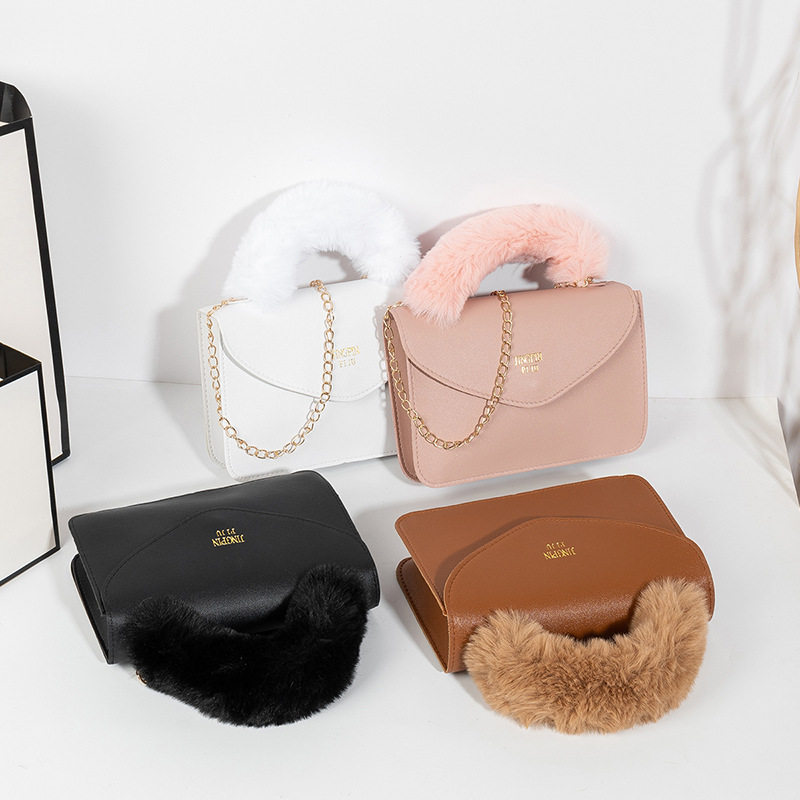 小包包女士2022新款时尚潮流链条包包单肩简约毛毛手提包一件