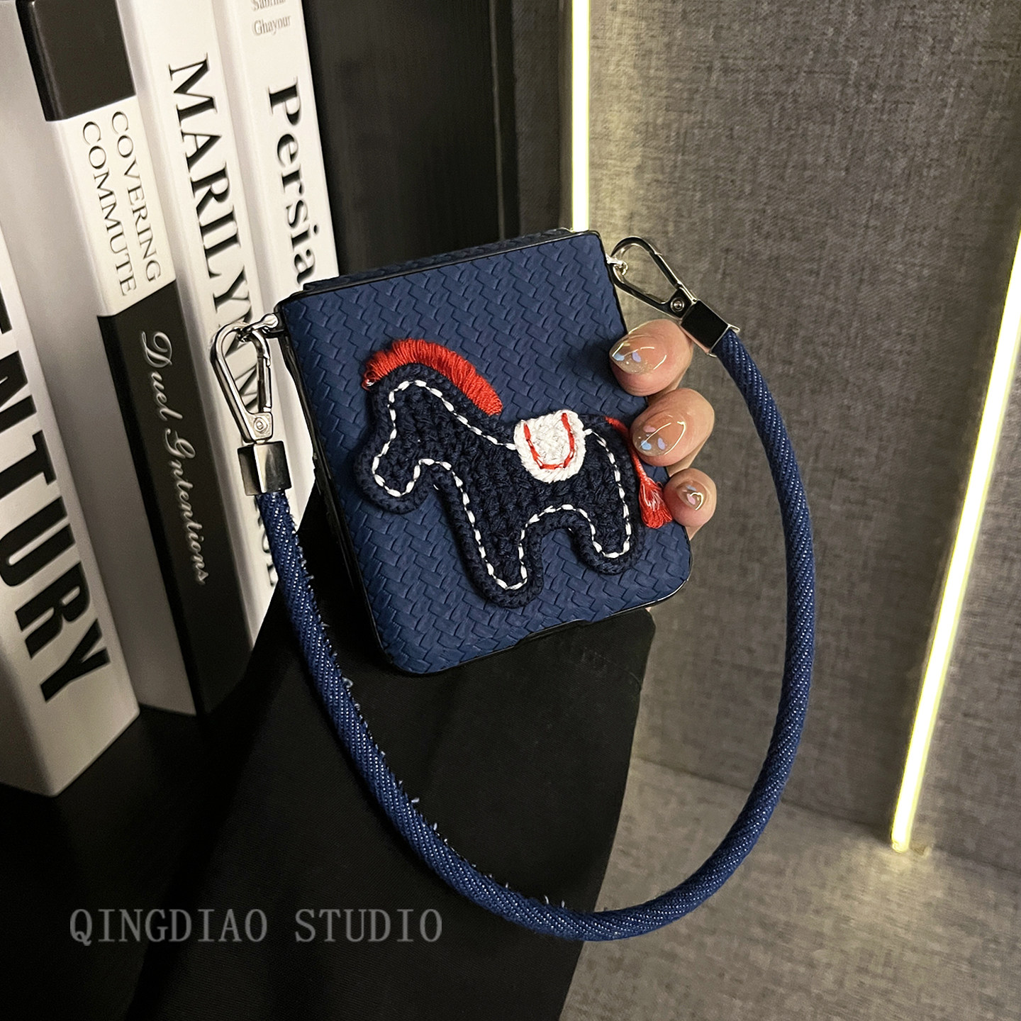 轻调 高级深蓝草席纹针织马牛仔手提绳适用于摩托罗拉razr60u