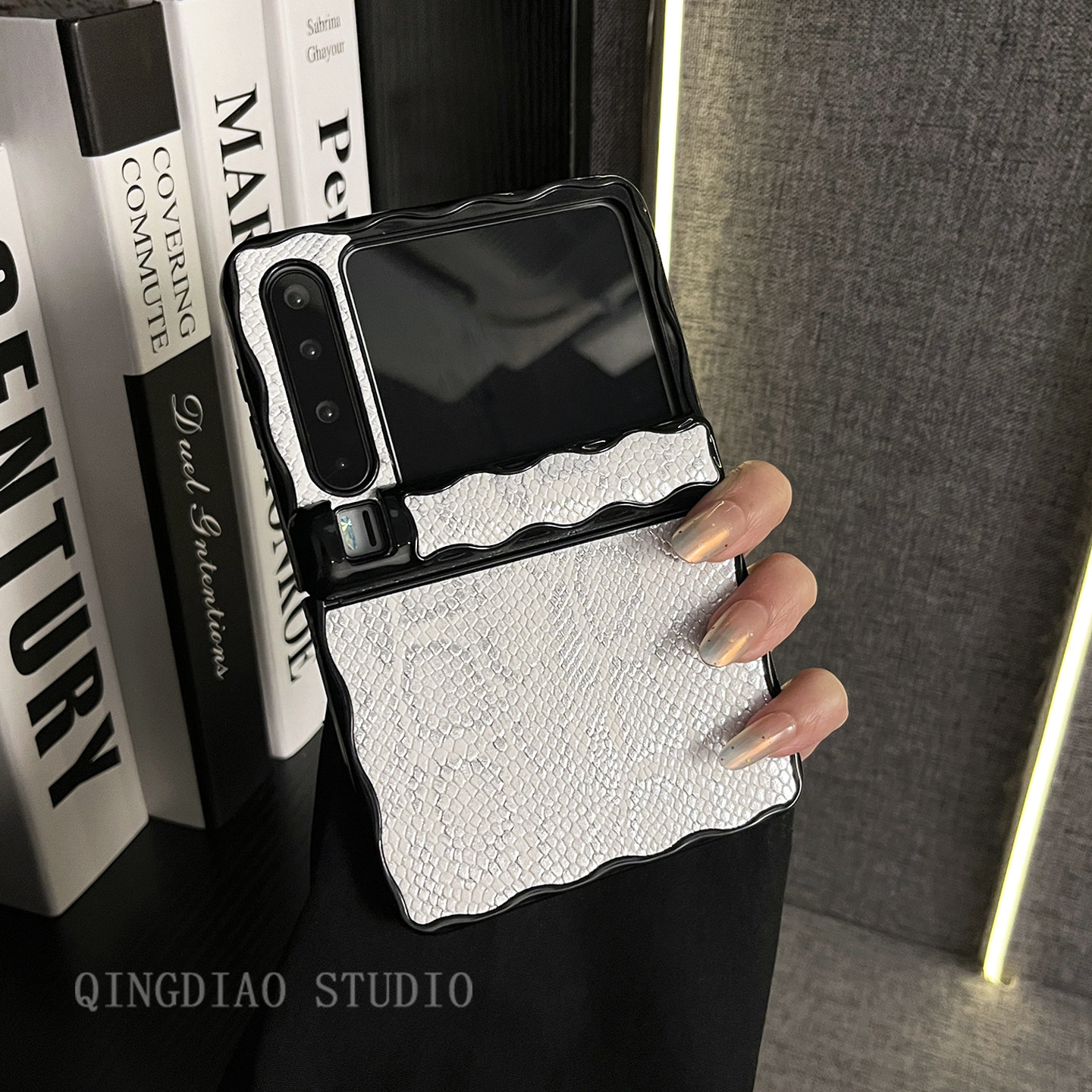 轻调 个性潮流黑边白蛇纹波浪适用于华为Pura X手机壳全包新款purax典藏版折叠屏p50宝盒翻盖防摔创意保护套