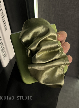 轻调 韩系闪粉ins风绿色褶皱丝巾腕带适用于荣耀MagicVFlip2手机壳新款Magic折叠屏V FLIP防摔肤感翻盖保护套